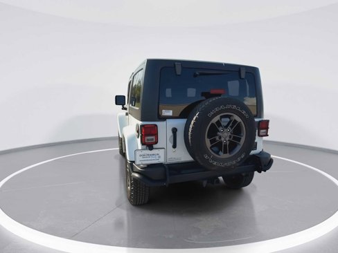 Used 2018 Jeep Wrangler Sport image 7