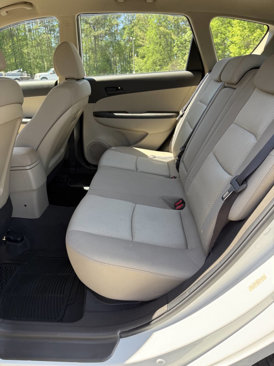 Used 2010 Hyundai Elantra GLS image 12