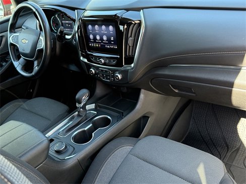 Used 2021 Chevrolet Traverse LT w/ LPO, Floor Liner Package image 21