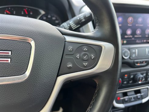 Used 2023 GMC Terrain SLT image 11