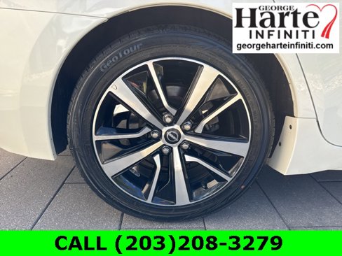 Used 2023 Nissan Maxima SV w/ Floor Mat Group image 9