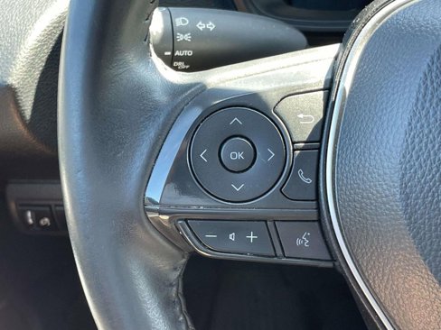 Used 2025 Toyota Corolla SE image 21
