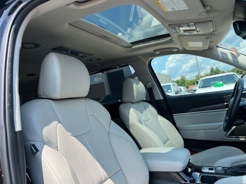 Used 2022 Kia Telluride EX w/ EX Premium Package image 11