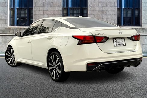 Used 2022 Nissan Altima 2.5 SR image 11