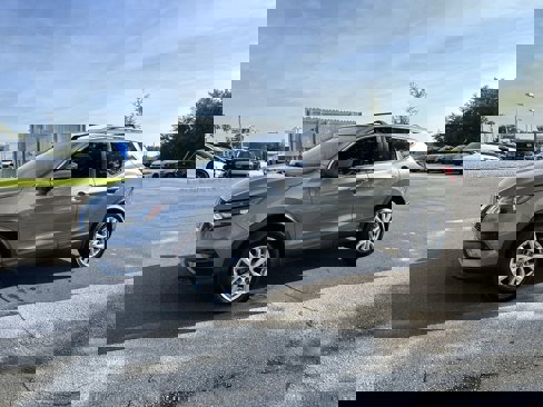 Used 2020 Nissan Rogue Sport SV image 3