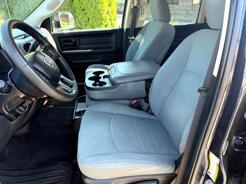 Used 2016 RAM 2500 Tradesman w/ Chrome Appearance Group image 19