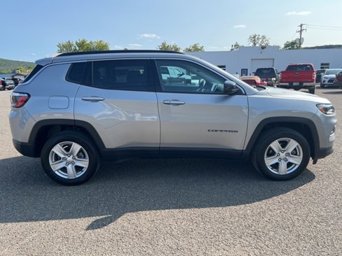 Used 2022 Jeep Compass Latitude w/ Convenience Group image 6
