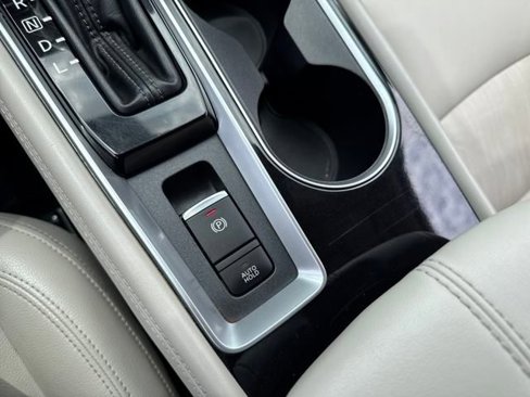 Used 2022 Nissan Altima 2.5 Platinum image 17