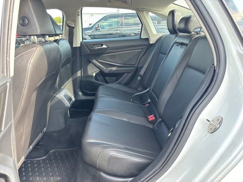 Used 2019 Volkswagen Jetta SEL w/ Cold Weather Package image 25