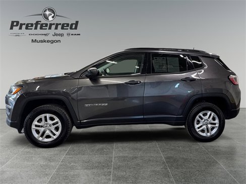 Used 2018 Jeep Compass Sport w/ Cold Weather Group image 2