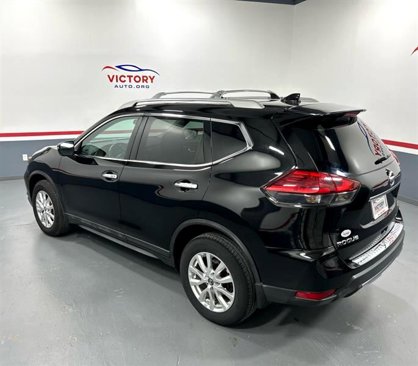 Used 2017 Nissan Rogue SV image 6