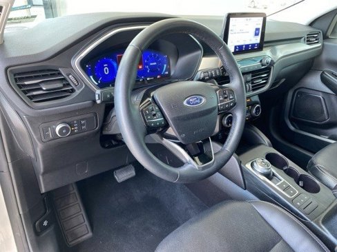 Certified 2022 Ford Escape Titanium image 12
