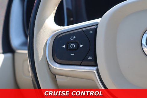 Used 2020 Volvo XC60 T5 Momentum image 15