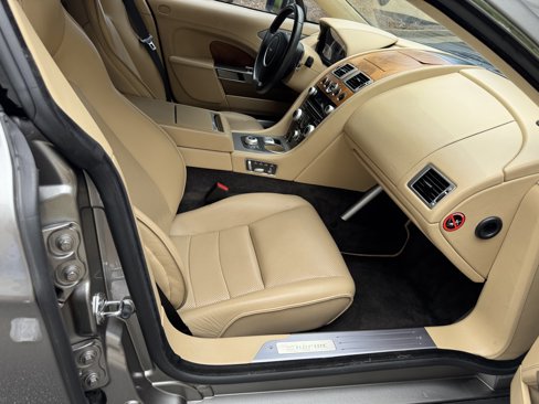 Used 2011 Aston Martin Rapide Luxe image 17