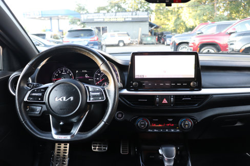 Used 2023 Kia Forte GT-Line w/ GT-Line Premium Package image 17