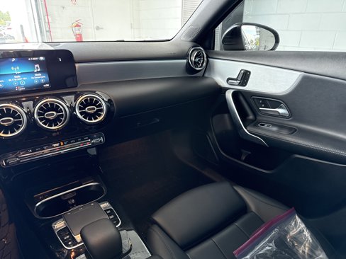 Used 2019 Mercedes-Benz A 220 image 24