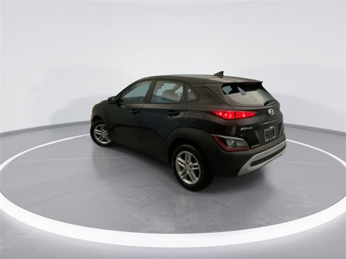 Used 2022 Hyundai Kona SE image 2
