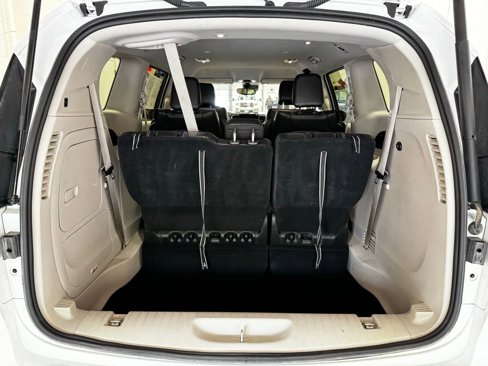 Used 2024 Chrysler Pacifica Select image 28