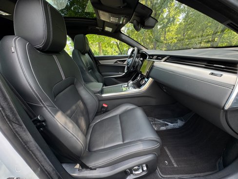 Used 2021 Jaguar XF R-Dynamic SE image 22