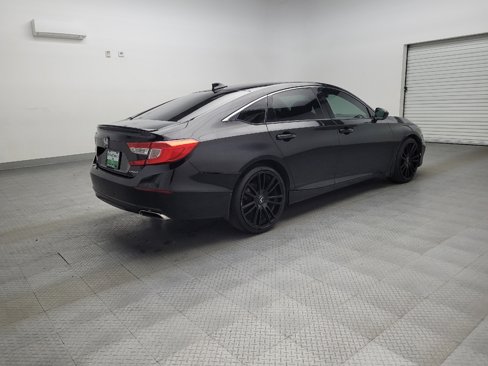 Used 2018 Honda Accord Sport image 9
