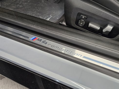 Used 2022 BMW M4 Competition image 21