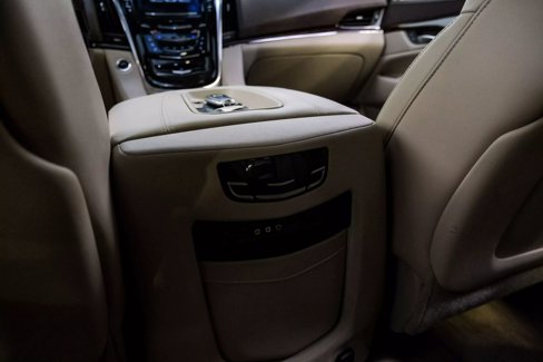 Used 2015 Cadillac Escalade Premium image 27