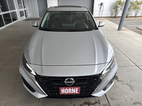 Used 2023 Nissan Altima 2.5 SL image 2