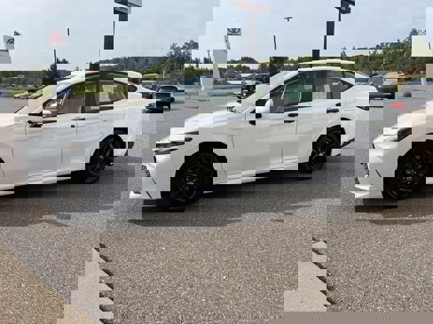 Used 2025 Toyota Camry Hybrid image 21