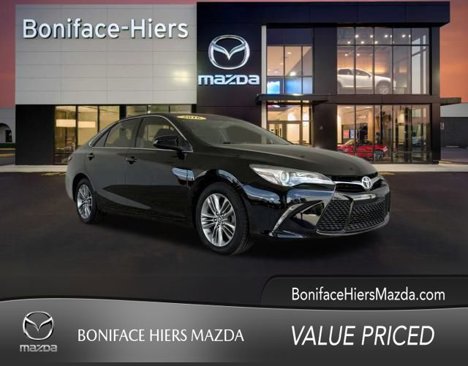 Used 2016 Toyota Camry SE image 1