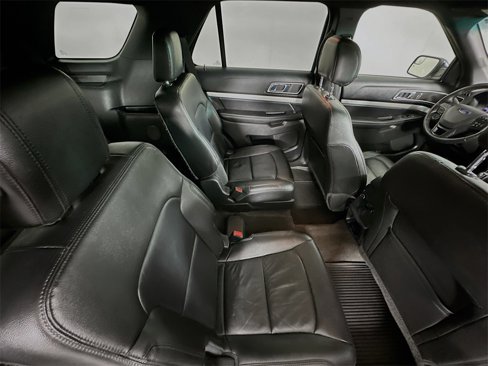 Used 2016 Ford Explorer XLT w/ Equipment Group 202A image 28