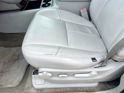 Used 2013 Chevrolet Avalanche LT w/ All-Star Edition image 18