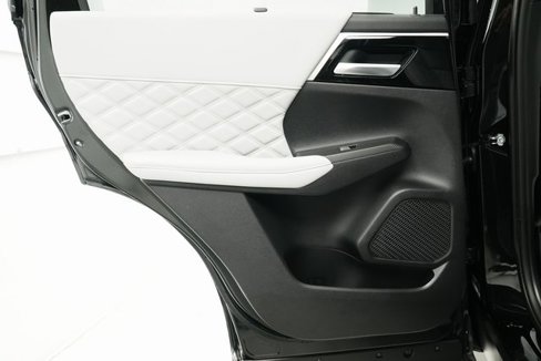 Used 2025 Mitsubishi Outlander SEL image 15