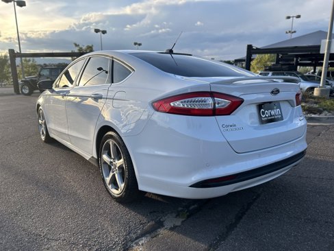 Used 2015 Ford Fusion SE image 6