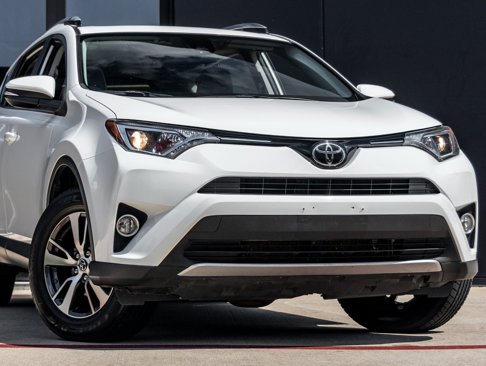 Used 2018 Toyota RAV4 XLE image 5