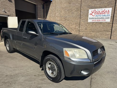 Used 2007 Mitsubishi Raider LS image 1