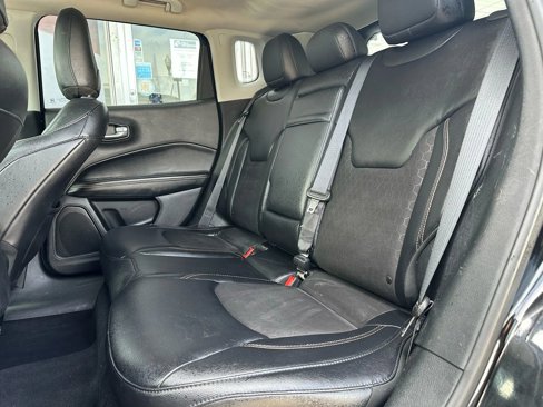 Used 2017 Jeep Compass Latitude w/ Popular Equipment Group image 12