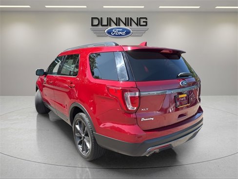 Used 2017 Ford Explorer XLT w/ Equipment Group 202A image 2