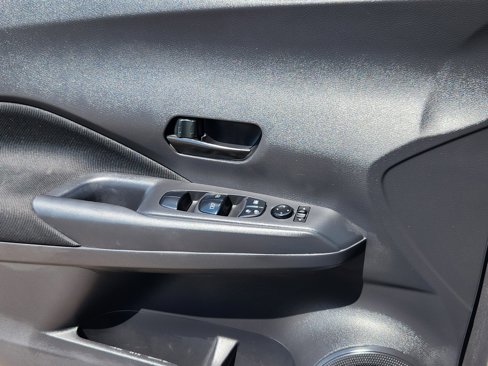 Used 2024 Nissan Kicks S image 7