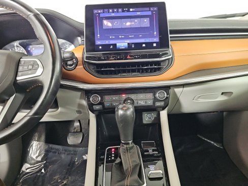 Certified 2022 Jeep Compass Limited image 19