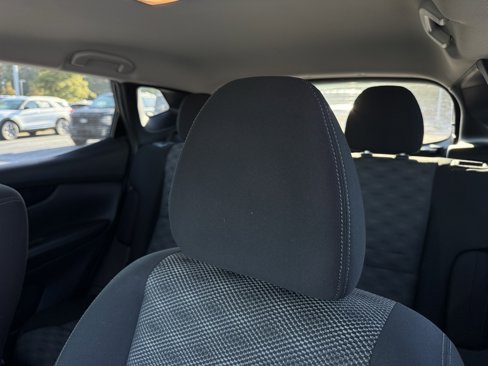 Used 2020 Nissan Rogue Sport SV image 22