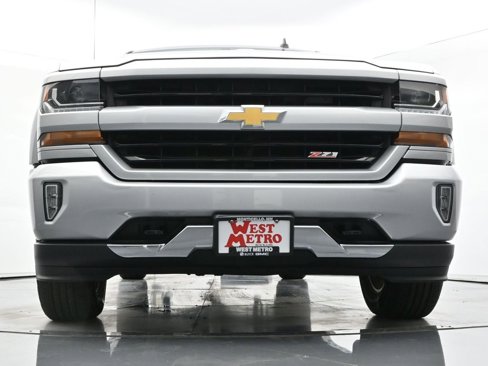 Used 2018 Chevrolet Silverado 1500 LT w/ All Star Edition image 29