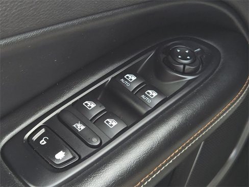 Used 2018 Jeep Compass Latitude w/ Popular Equipment Group image 24