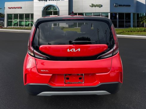 Used 2023 Kia Soul S image 6