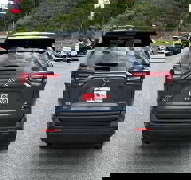 Used 2019 Toyota RAV4 LE image 8