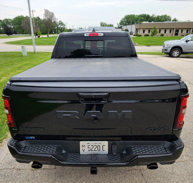 Used 2025 RAM 1500 Laramie w/ Night Edition image 12