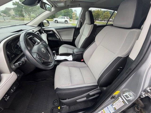 Used 2017 Toyota RAV4 XLE image 5