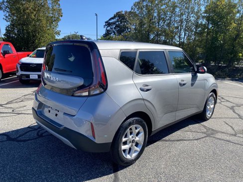Used 2023 Kia Soul LX w/ LX Technology Package image 7