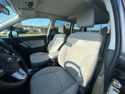 Used 2018 Subaru Forester 2.5i Premium w/ All-Weather Package image 9