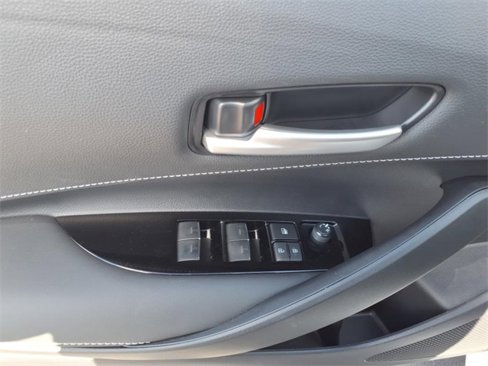 Used 2024 Toyota Corolla SE image 13