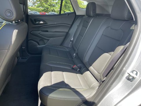 Used 2025 Chevrolet Trax ACTIV w/ Sunroof Package image 18